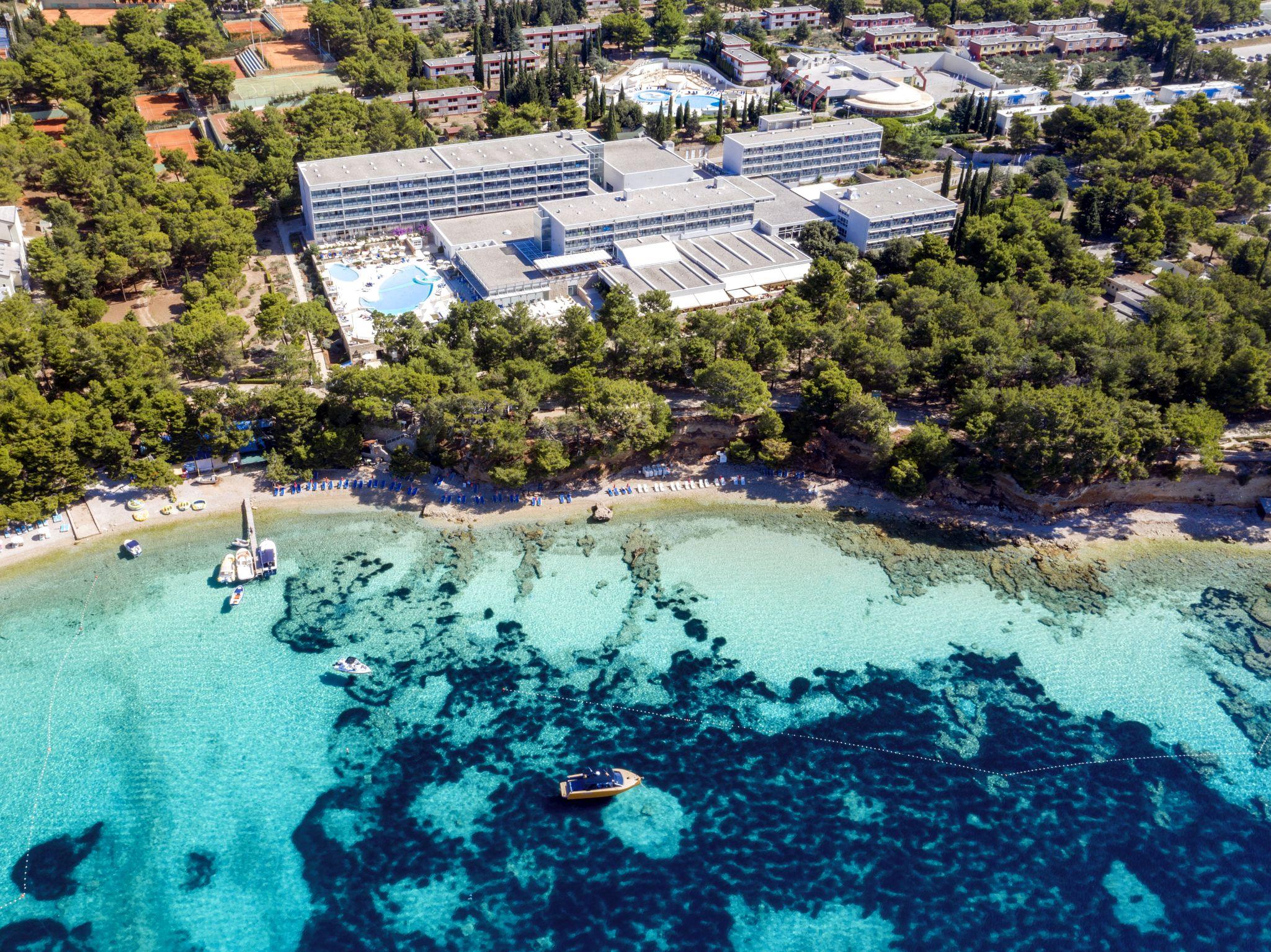 Bluesun Hotel Elaphusa Bol Esterno foto